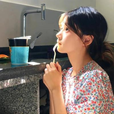 女玩家喜迎春